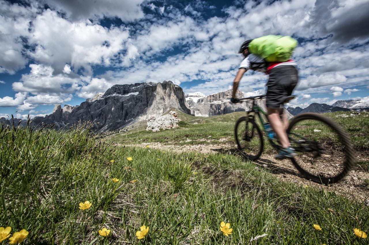Linder Cycling Hotel Selva di Val Gardena Esterno foto