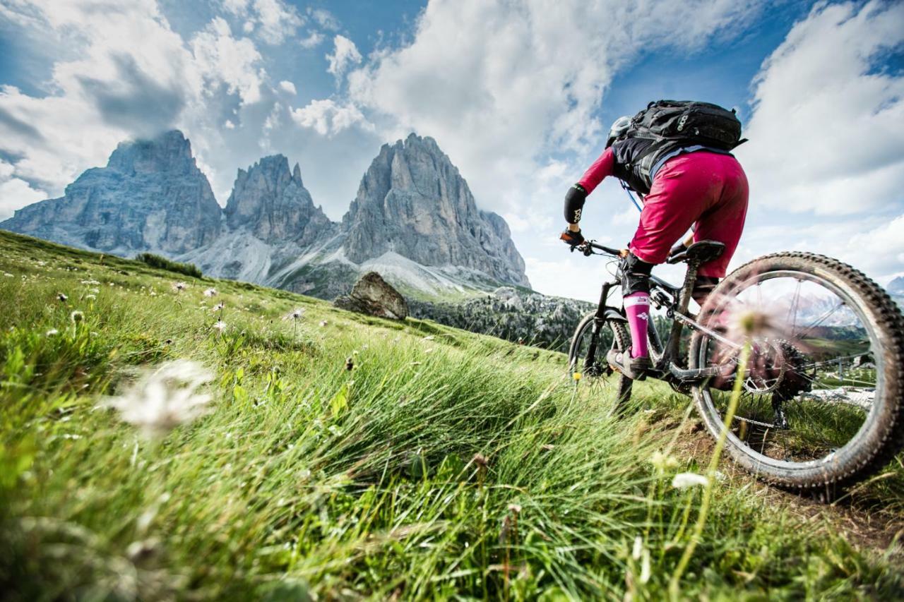 Linder Cycling Hotel Selva di Val Gardena Esterno foto