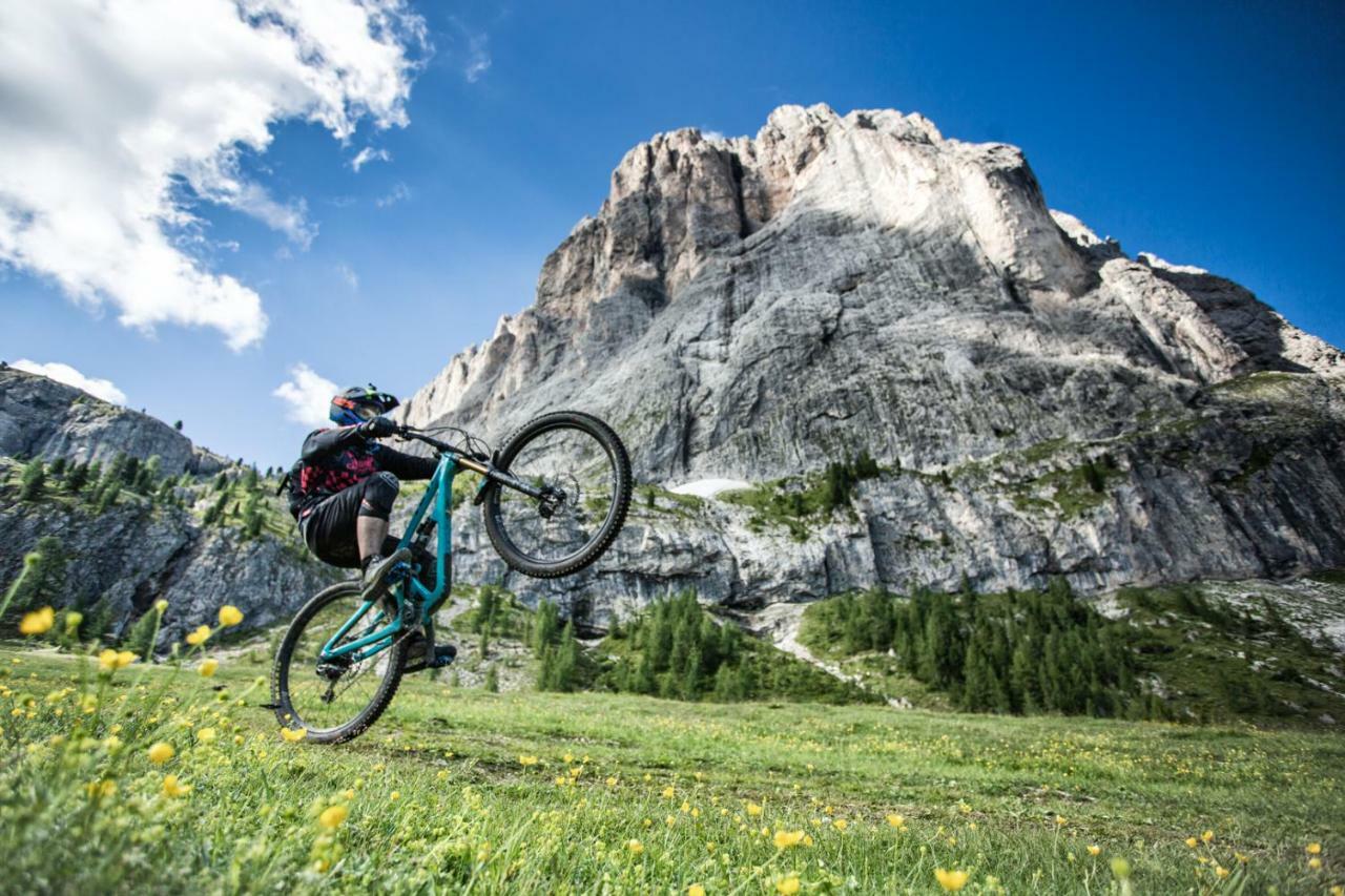Linder Cycling Hotel Selva di Val Gardena Esterno foto