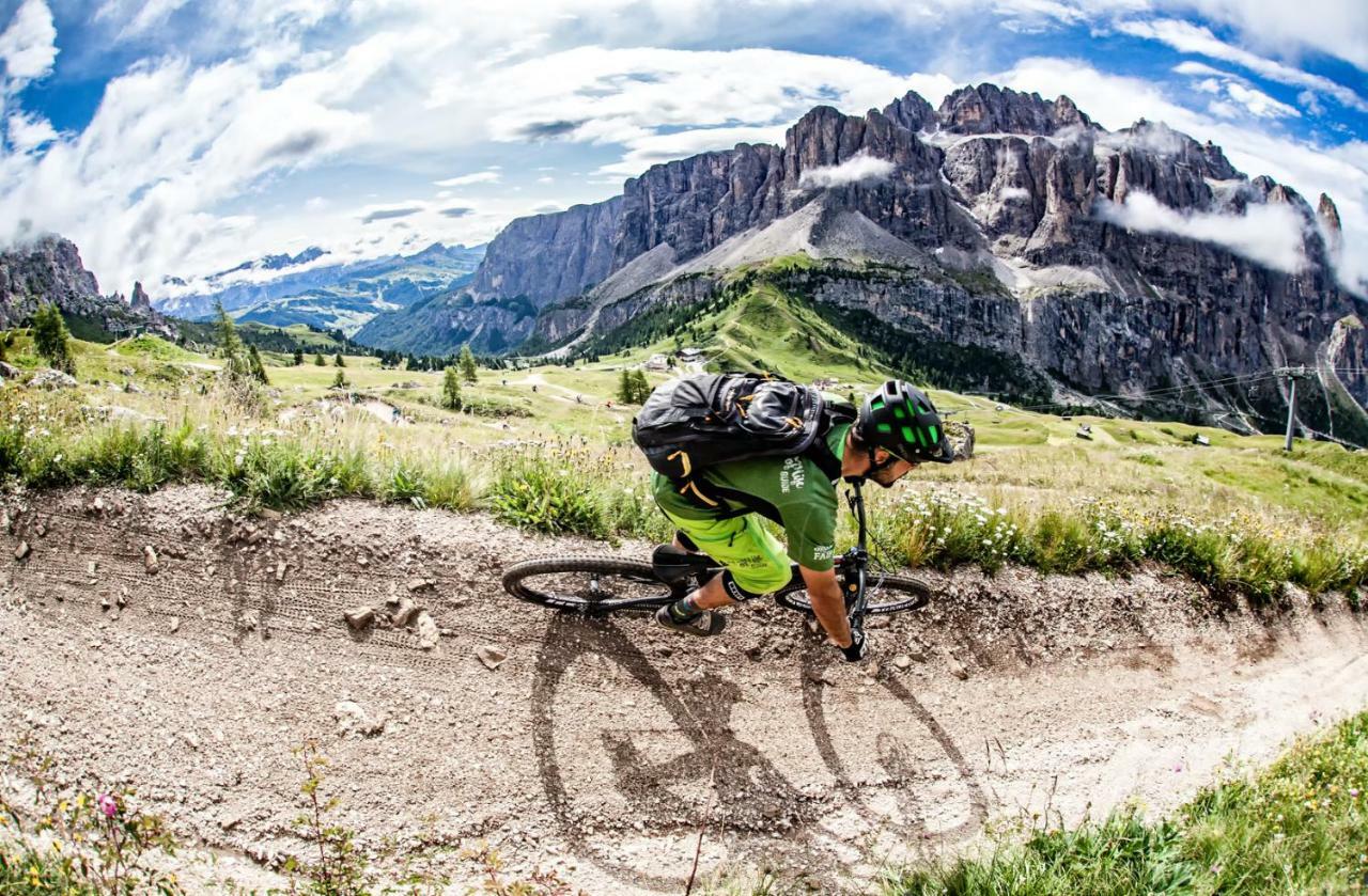 Linder Cycling Hotel Selva di Val Gardena Esterno foto